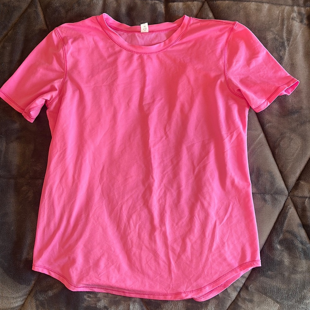 Bright Pink Lululemon Tee!